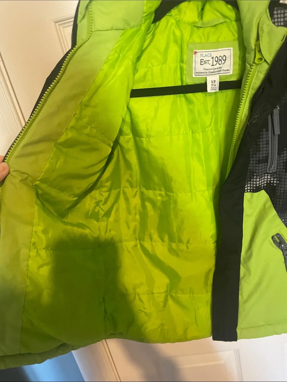 The Children's Place Black and Lime Green Hooded Puffer Jacket size small 5/6